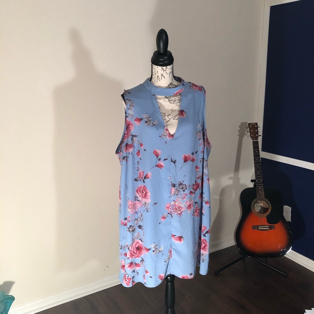 Mock neck sleeveless dress